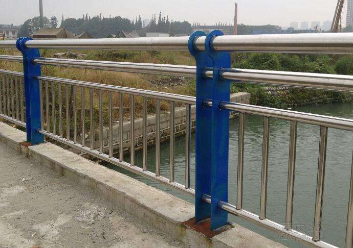 桥梁栏杆