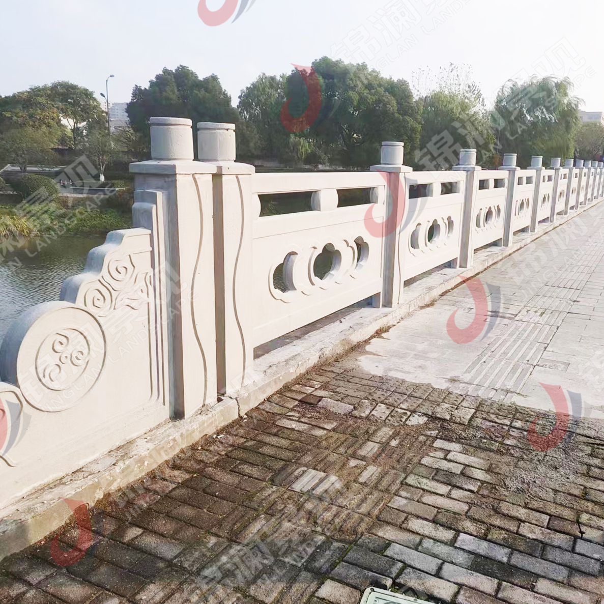 铸造石栏杆,铸造石挂板,晶铸石挂板,晶铸石栏杆,铸造石树池坐凳,泰科石树池,晶铸石,精铸石,泰科石,铸造石桥梁装饰