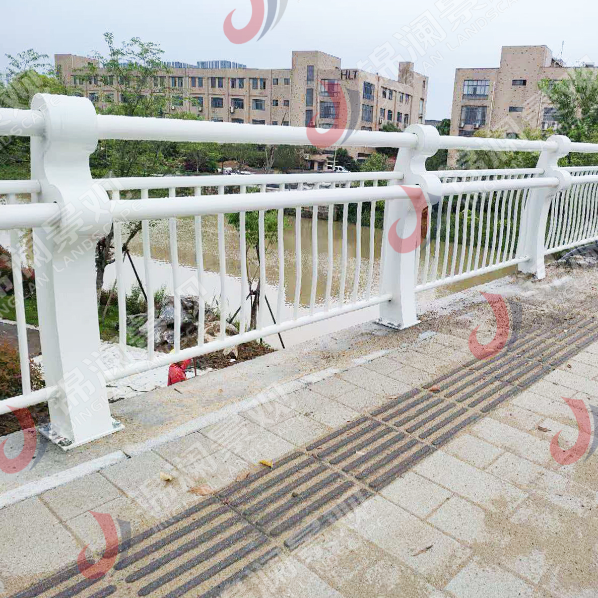景观栏杆,桥梁装饰,铸造石,晶铸石,精铸石,铝合金栏杆,铝合金防撞护栏,UHPC装饰挂板,UHPC清水板,GRC