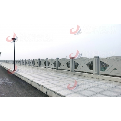 桥栏是桥梁构造的重要部分