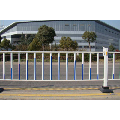 锌钢护栏该如何定期维护呢